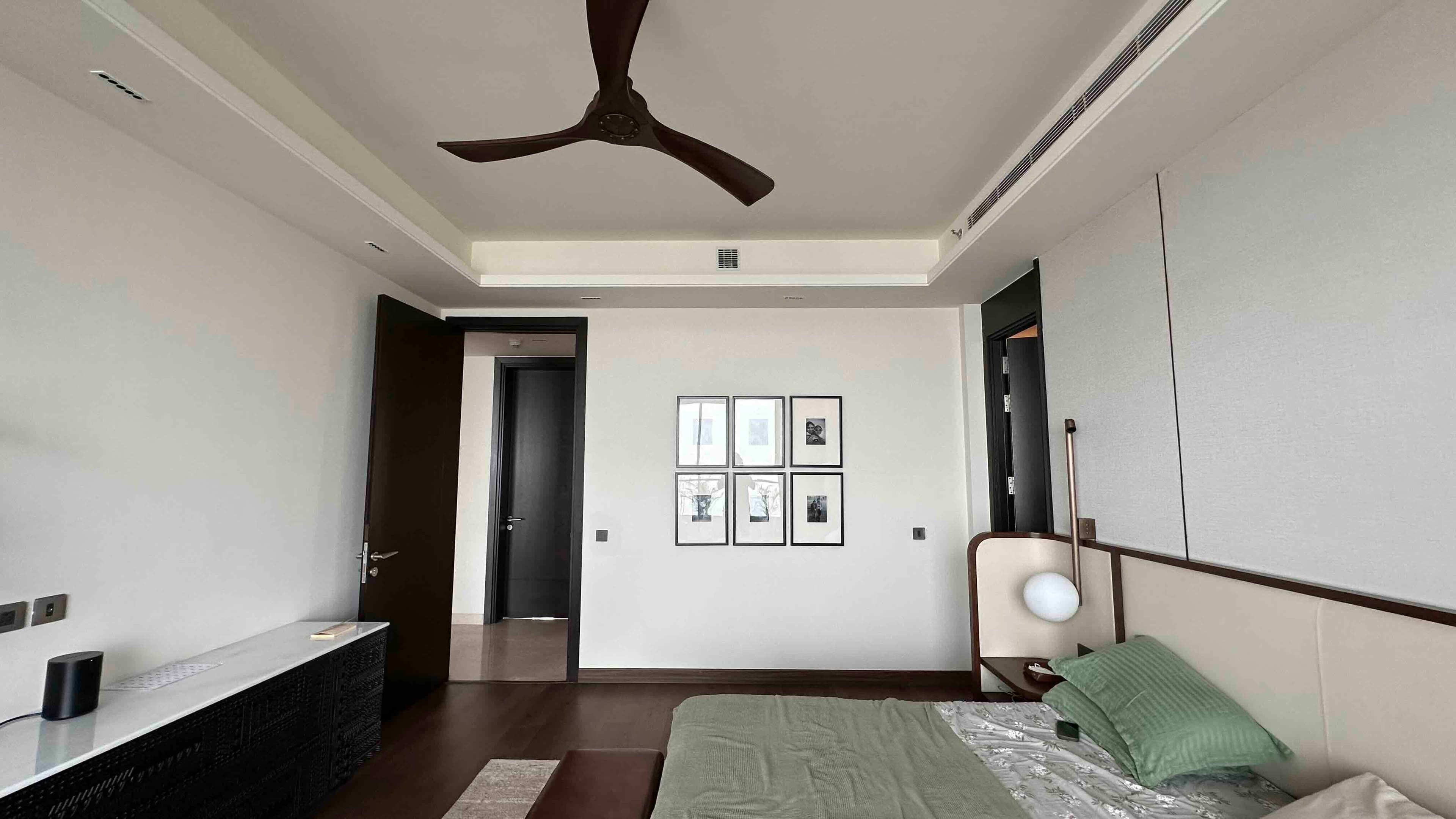 Bedroom before virtual staging